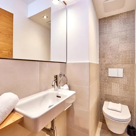 Apartment Wunderschoen *